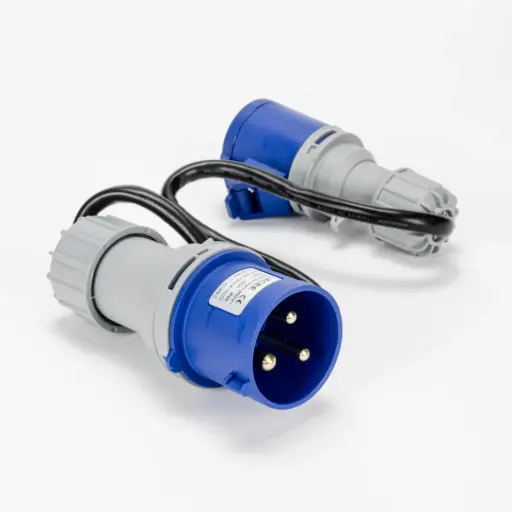Stroomovergang CEE32 Blauw Monofasig mannelijk  naar CEE 16A vrouwelijk